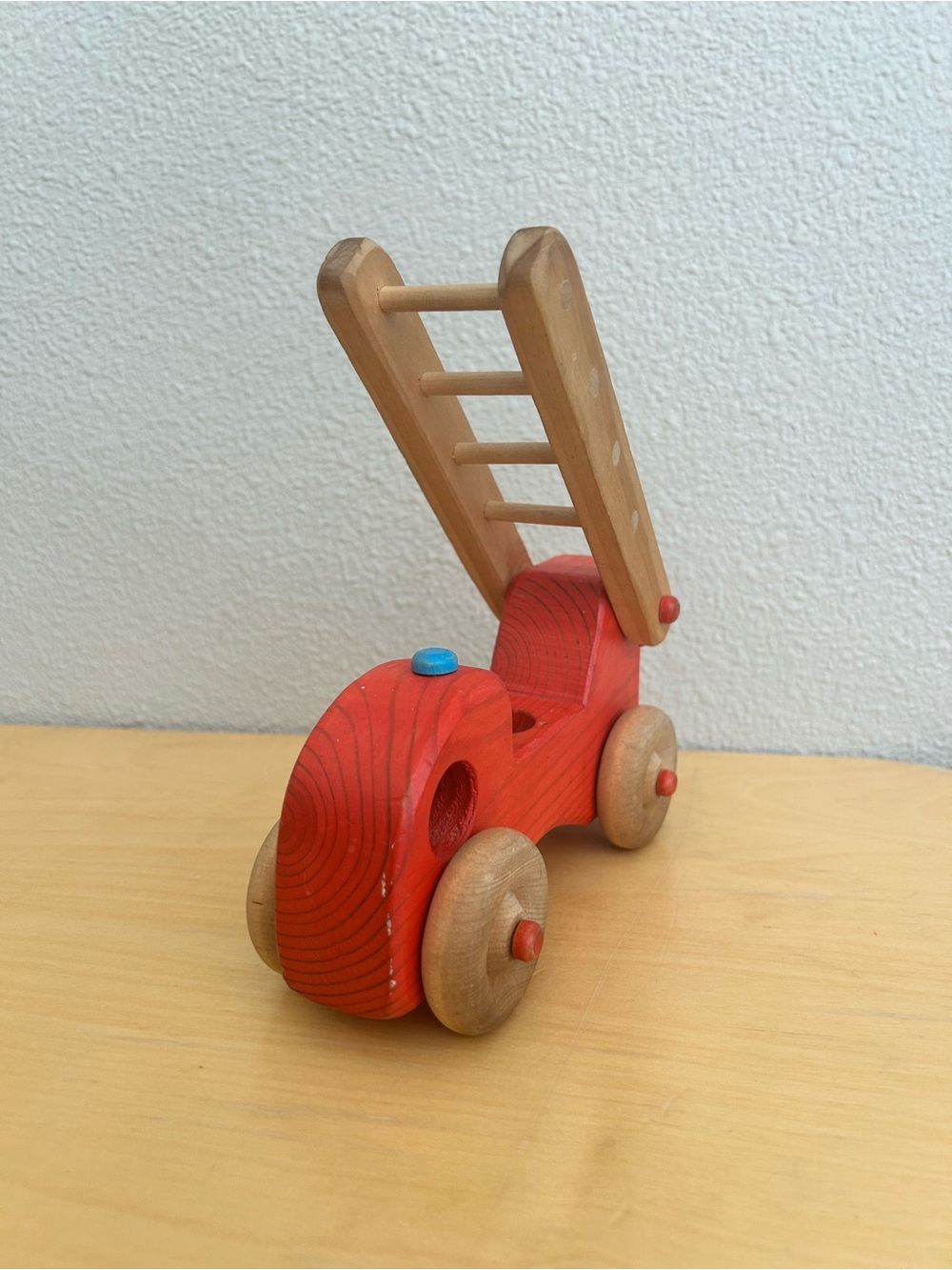 Wooden Red Fire Truck Toy with Ladder - Classic Kids Toy